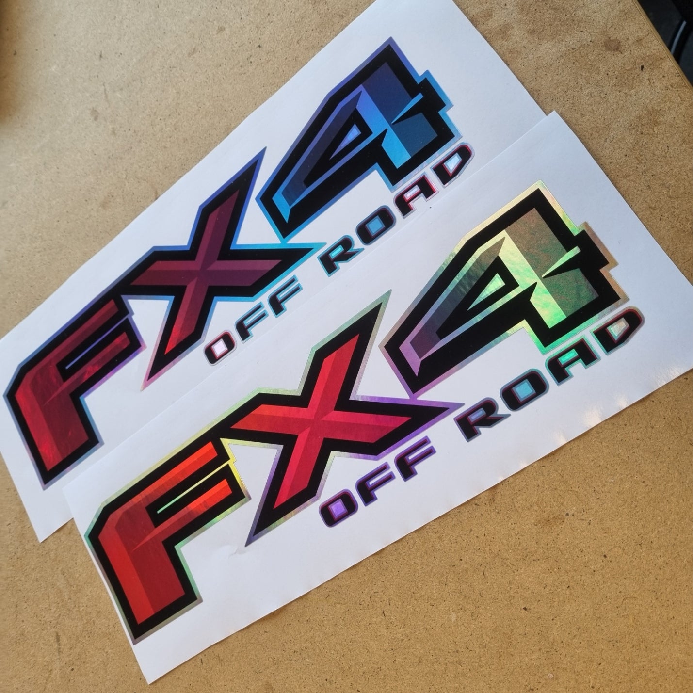 FX4 Offroad-Aufkleber, holografische Ersatzaufkleber (2er-Set) F150 Bedside F Truck Super Duty F250 F350 F450 (2015–2018)